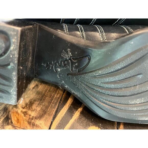 Clarks Y2K Slip On Block Heel Bootie Women 6.5 Leather Grunge Pump Square Toe - Picture 7 of 9